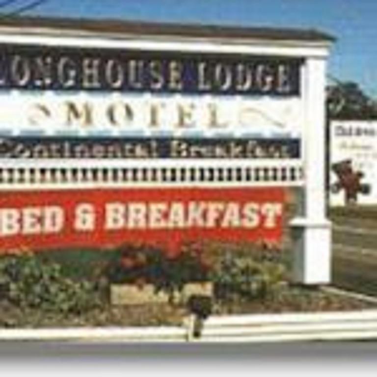 Longhouse Lodge Motel Watkins Glen Exterior photo